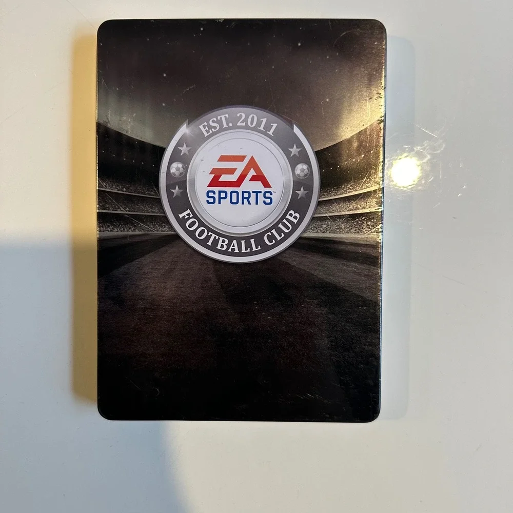 EA Sports FIFA Soccer 13 Xbox 360 Steelbook Case w/ FIFA 14‎ Game Disc